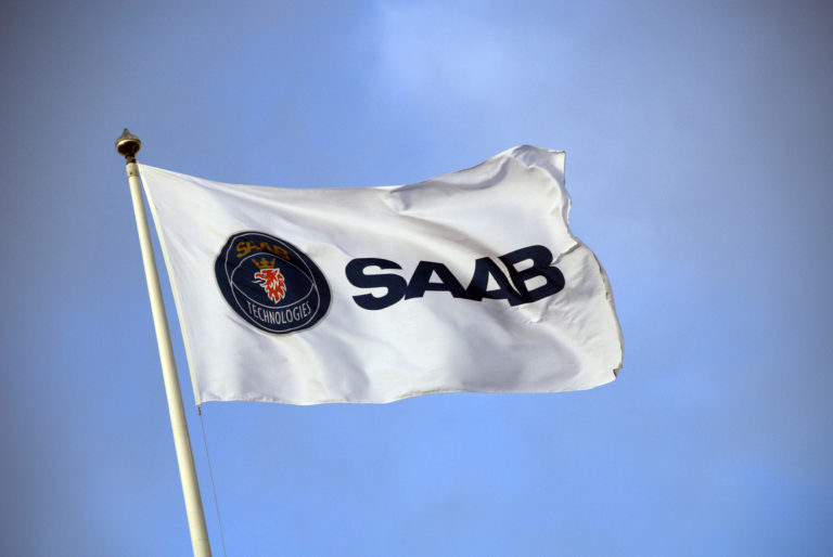 Saab flag solvent cleaning